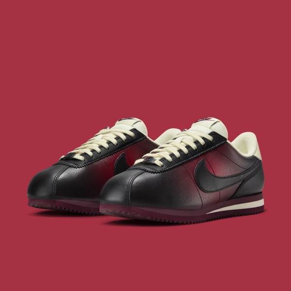 Nike cortez 2025 red leather